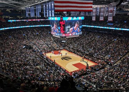 Action shot from Warriors vs Clippers game